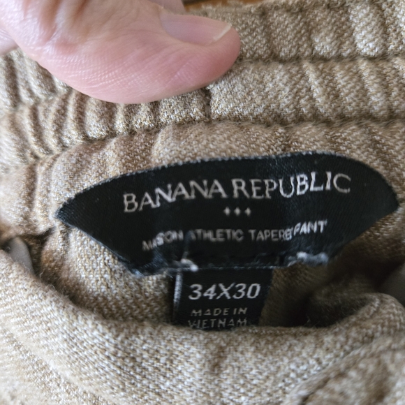 Banana Republic Men's Khaki Chinos - Picture 2 of 4